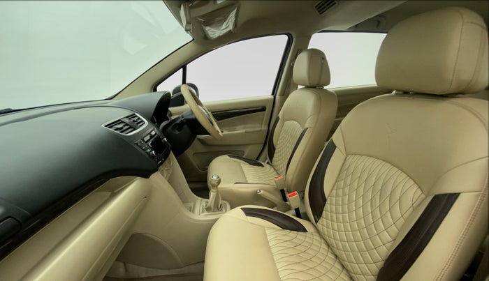2014 Maruti Ertiga VXI CNG, CNG, Manual, 71,764 km, Right Side Front Door Cabin