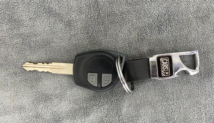 2014 Maruti Ertiga VXI CNG, CNG, Manual, 71,764 km, Key Close Up