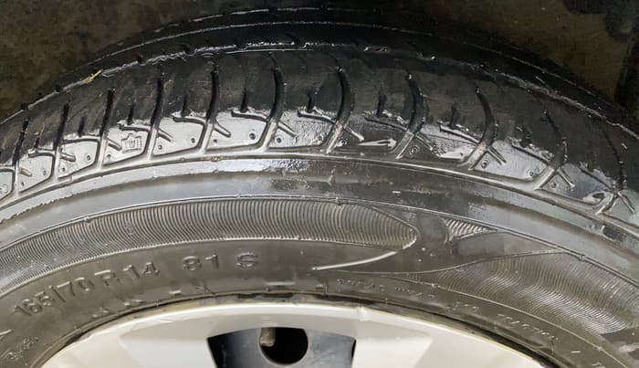 2018 Maruti Celerio VXI CNG, CNG, Manual, 32,025 km, Right Front Tyre Tread