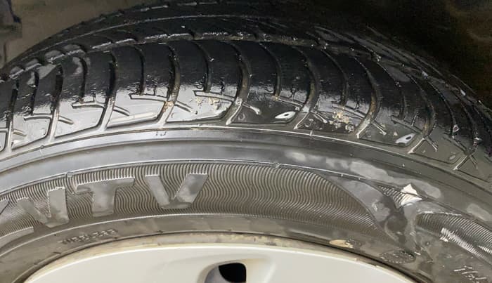 2018 Maruti Celerio VXI CNG, CNG, Manual, 32,025 km, Left Front Tyre Tread