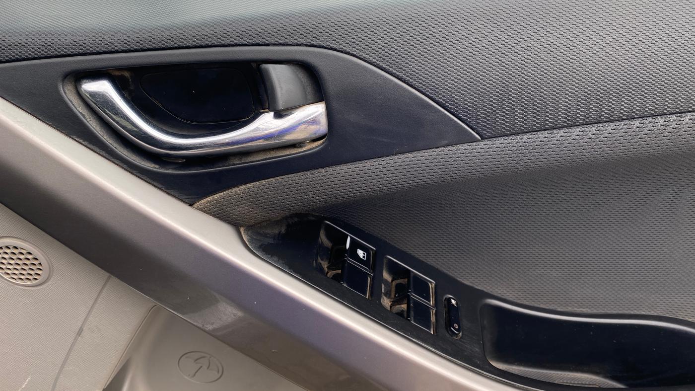 2019 Tata NEXON XZ PLUS PETROL, Petrol, Manual, 76,189 km, Driver Side Door Panels Control