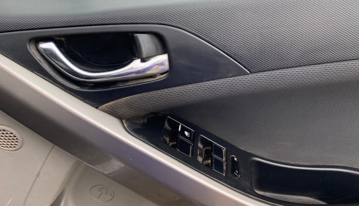 2019 Tata NEXON XZ PLUS PETROL, Petrol, Manual, 76,189 km, Driver Side Door Panels Control