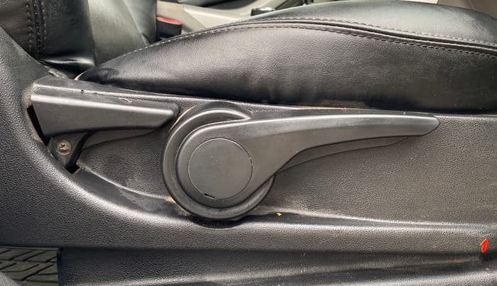 2019 Tata NEXON XZ PLUS PETROL, Petrol, Manual, 76,189 km, Driver Side Adjustment Panel