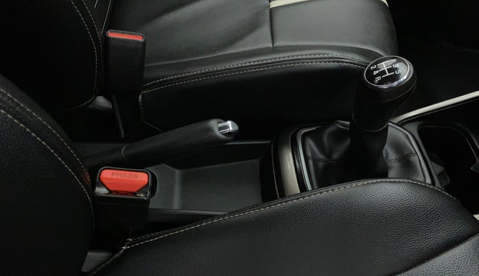 2019 Maruti IGNIS DELTA 1.2, Petrol, Manual, 30,287 km, Gear Lever