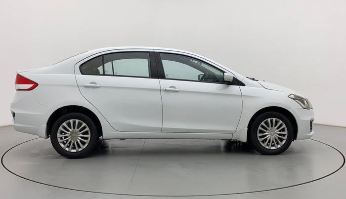 2017 Maruti Ciaz SIGMA DIESEL 1.3, Diesel, Manual, 1,21,159 km, Right Side View