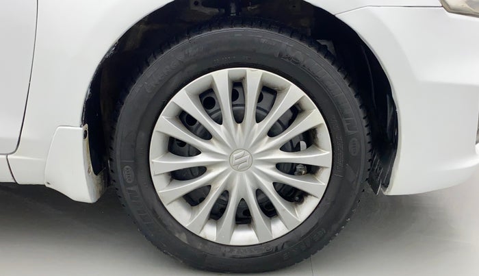 2017 Maruti Ciaz SIGMA DIESEL 1.3, Diesel, Manual, 1,21,159 km, Right Front Wheel
