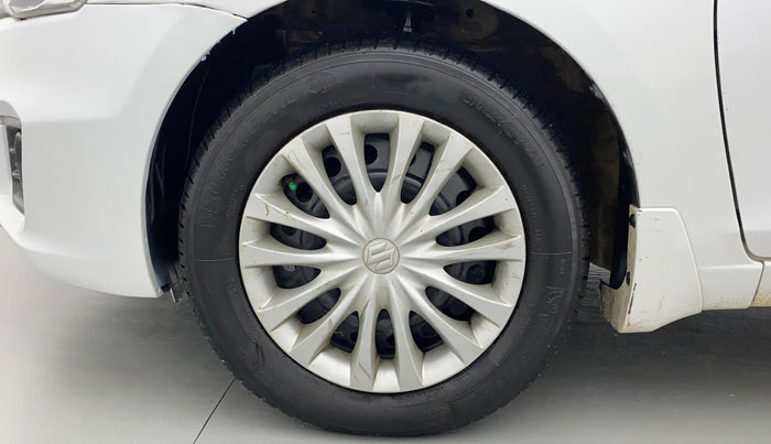 2017 Maruti Ciaz SIGMA DIESEL 1.3, Diesel, Manual, 1,21,159 km, Left Front Wheel