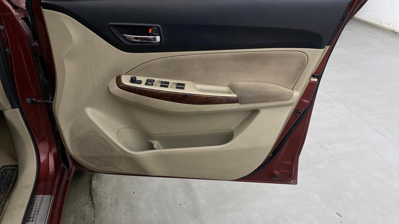 2018 Maruti Dzire ZXI PLUS AMT, Petrol, Automatic, 71,492 km, Driver Side Door Panels Control