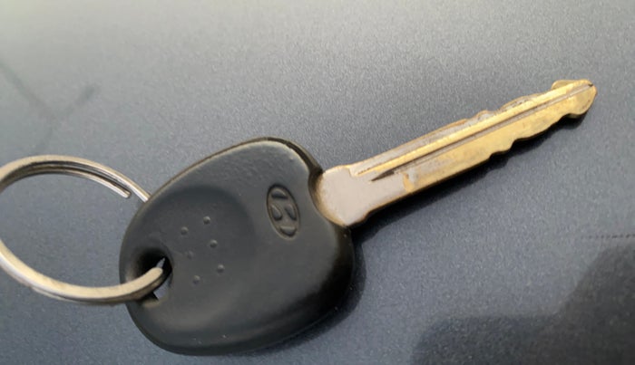 2020 Hyundai NEW SANTRO MAGNA AMT, Petrol, Automatic, 73,664 km, Key Close Up