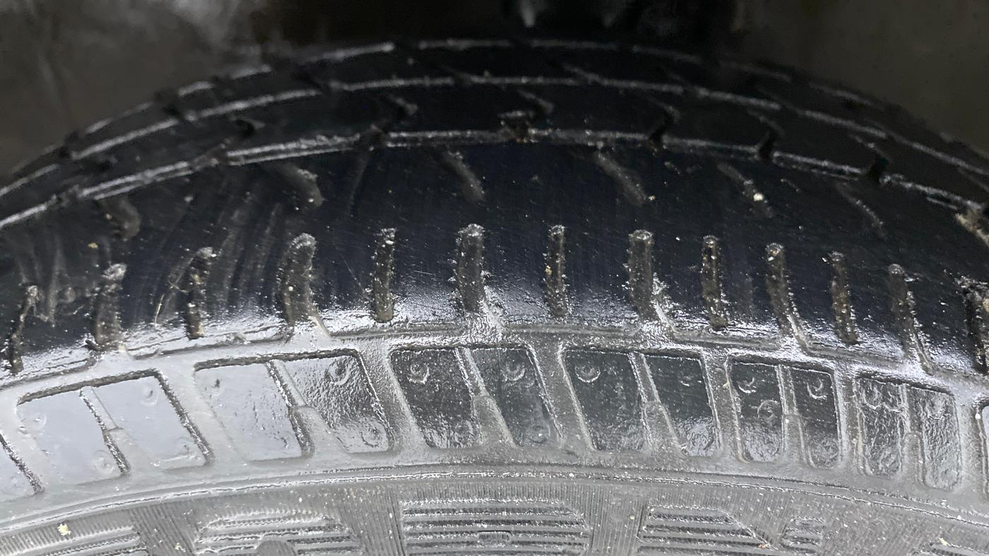 2018 Maruti Alto K10 VXI (O) AMT, Petrol, Automatic, 44,208 km, Left Front Tyre Tread