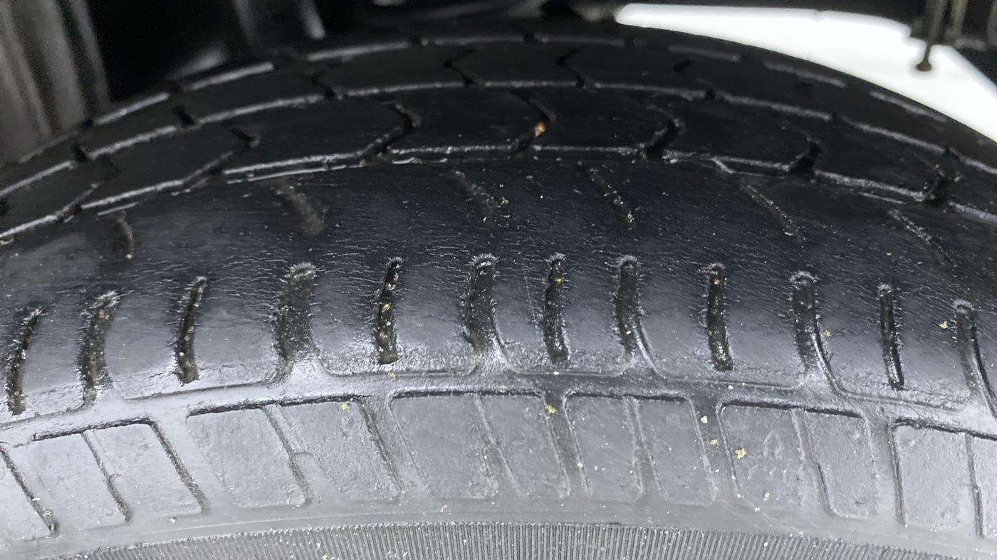 2018 Maruti Alto K10 VXI (O) AMT, Petrol, Automatic, 44,208 km, Left Rear Tyre Tread