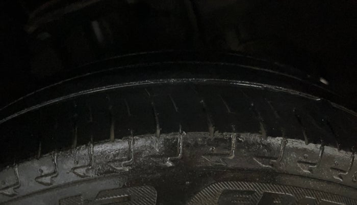 2018 Tata Tiago XT PETROL, Petrol, Manual, 80,851 km, Right Front Tyre Tread