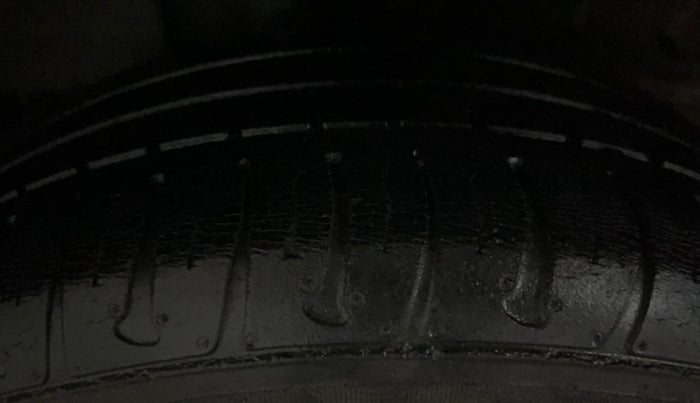 2018 Tata Tiago XT PETROL, Petrol, Manual, 80,851 km, Right Rear Tyre Tread