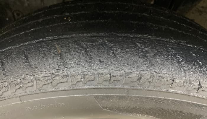 2022 Nissan MAGNITE XV MT, Petrol, Manual, 62,306 km, Left Front Tyre Tread