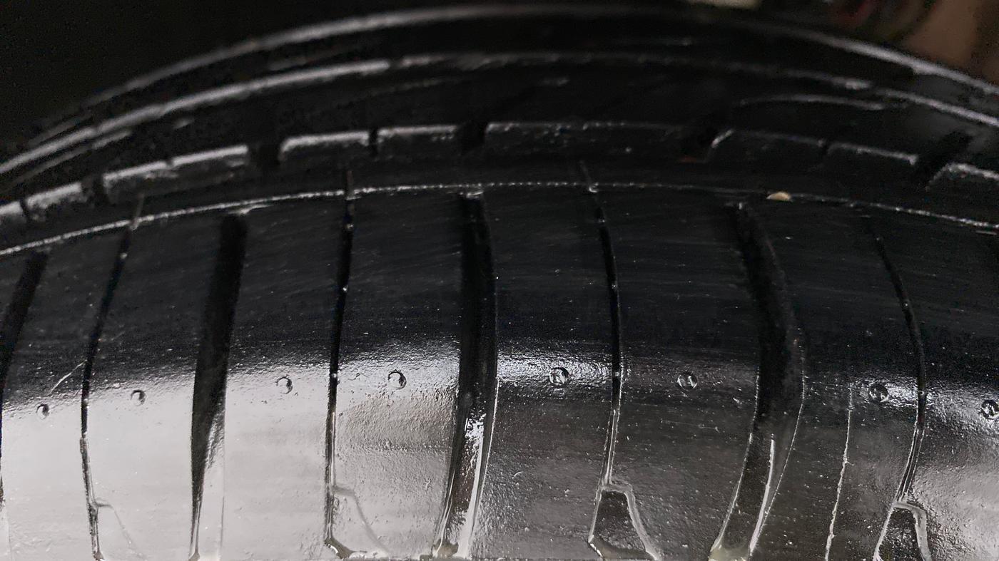 2017 Volkswagen Polo HIGHLINE1.2L PETROL, Petrol, Manual, 60,217 km, Left Front Tyre Tread