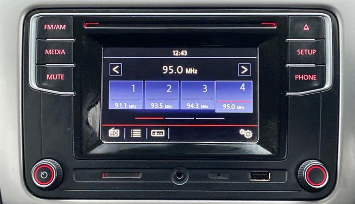 2017 Volkswagen Polo HIGHLINE1.2L PETROL, Petrol, Manual, 60,217 km, Infotainment System