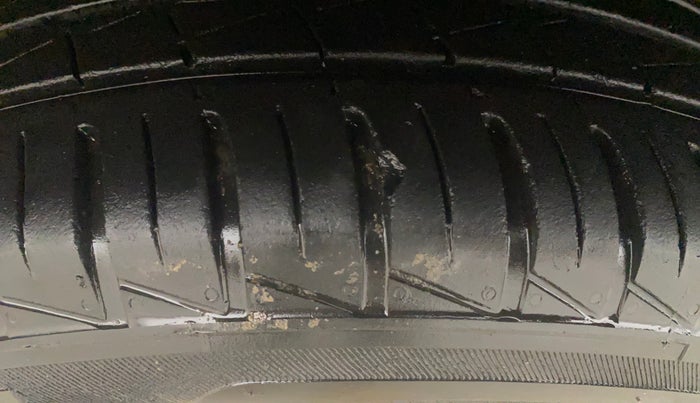 2023 Renault Kwid CLIMBER AMT 1.0, Petrol, Automatic, 22,698 km, Left Front Tyre Tread