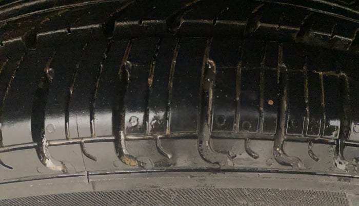 2023 Renault Kwid CLIMBER AMT 1.0, Petrol, Automatic, 22,698 km, Right Front Tyre Tread