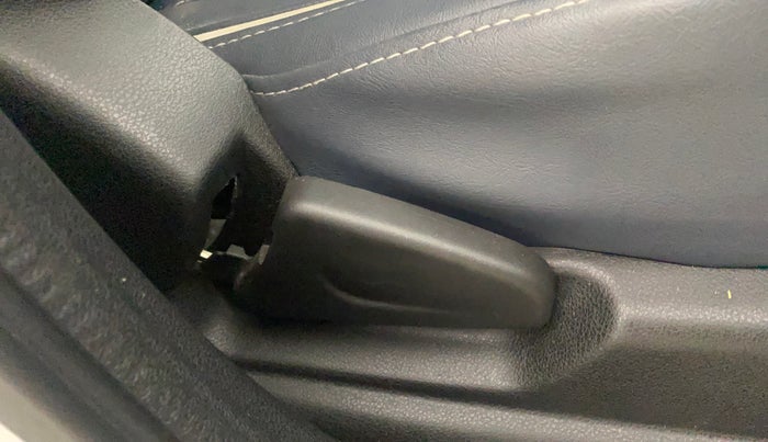 2023 Renault Kwid CLIMBER AMT 1.0, Petrol, Automatic, 22,698 km, Driver Side Adjustment Panel