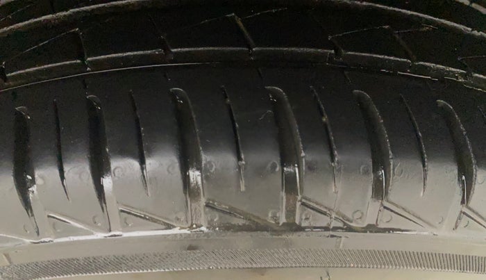 2023 Renault Kwid CLIMBER AMT 1.0, Petrol, Automatic, 22,698 km, Left Rear Tyre Tread