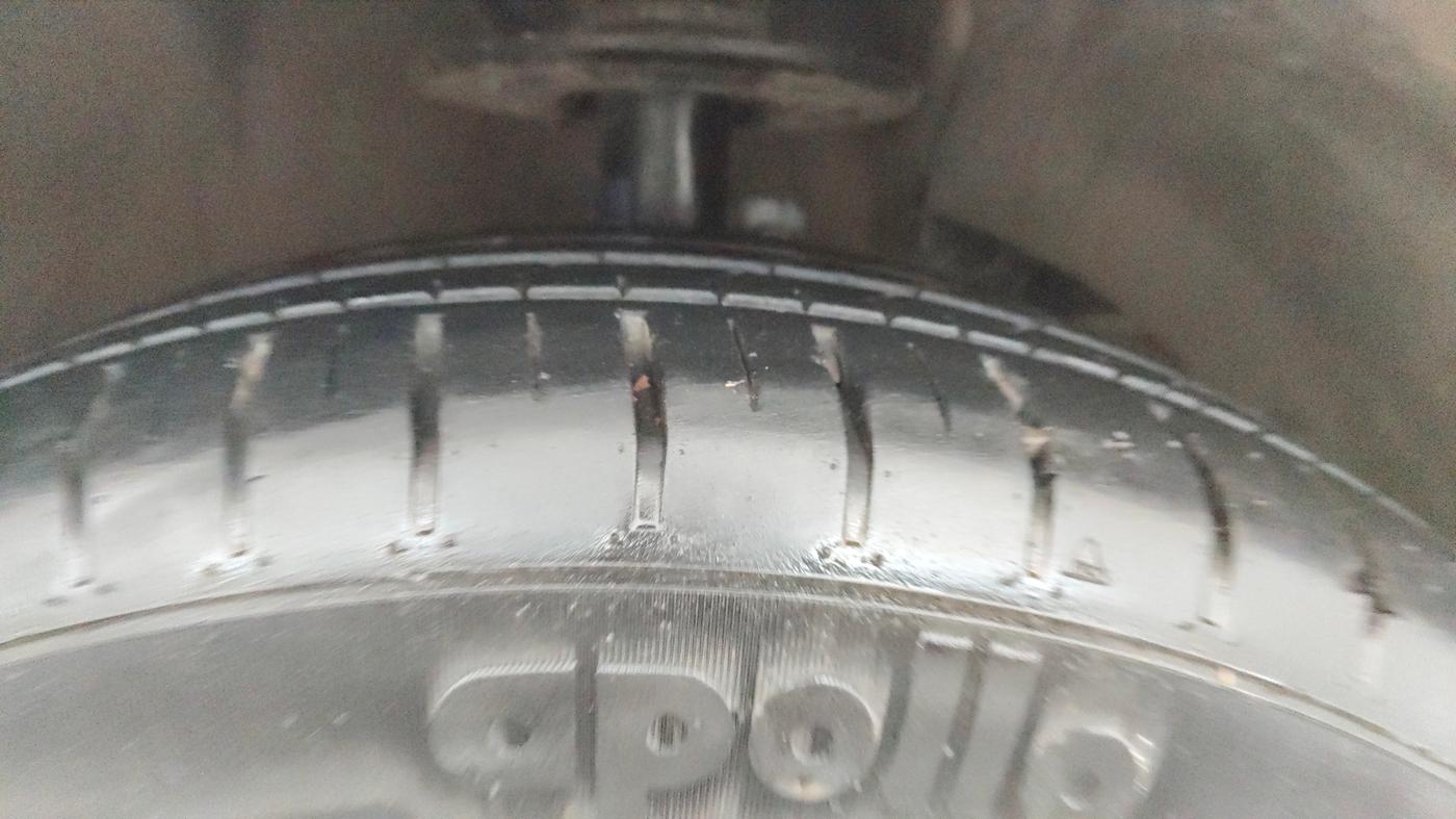 2024 Maruti Baleno ALPHA 1.2 AGS, Petrol, Automatic, 16,787 km, Right Front Tyre Tread