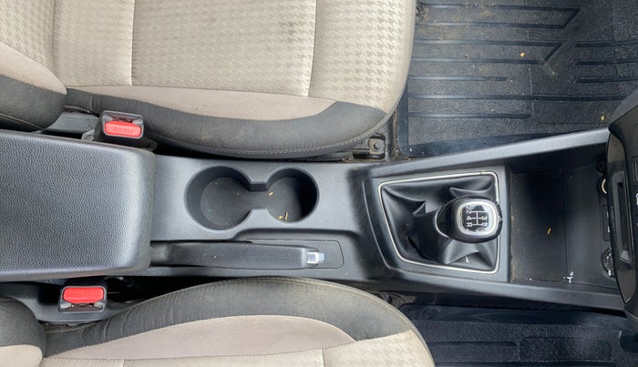 2018 Hyundai Elite i20 ASTA 1.2 (O), Petrol, Manual, 55,809 km, Gear Lever