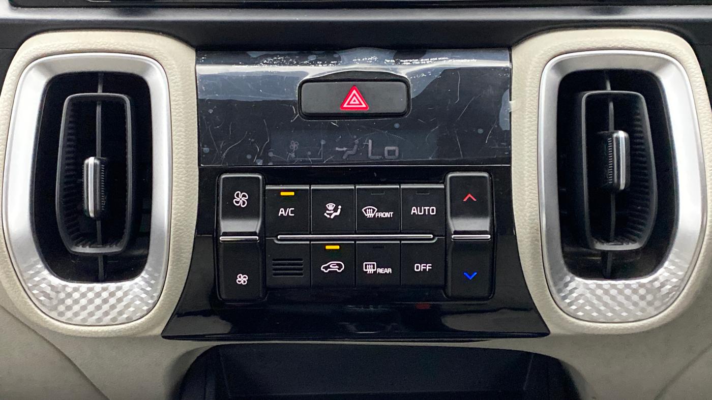 2020 KIA SONET HTX 1.0 IMT, Petrol, Manual, 10,339 km, Automatic Climate Control