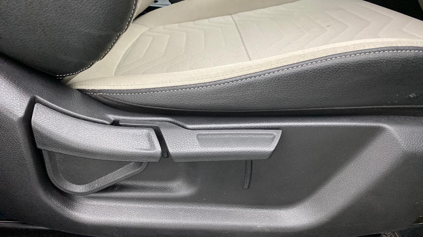 2020 KIA SONET HTX 1.0 IMT, Petrol, Manual, 10,339 km, Driver Side Adjustment Panel