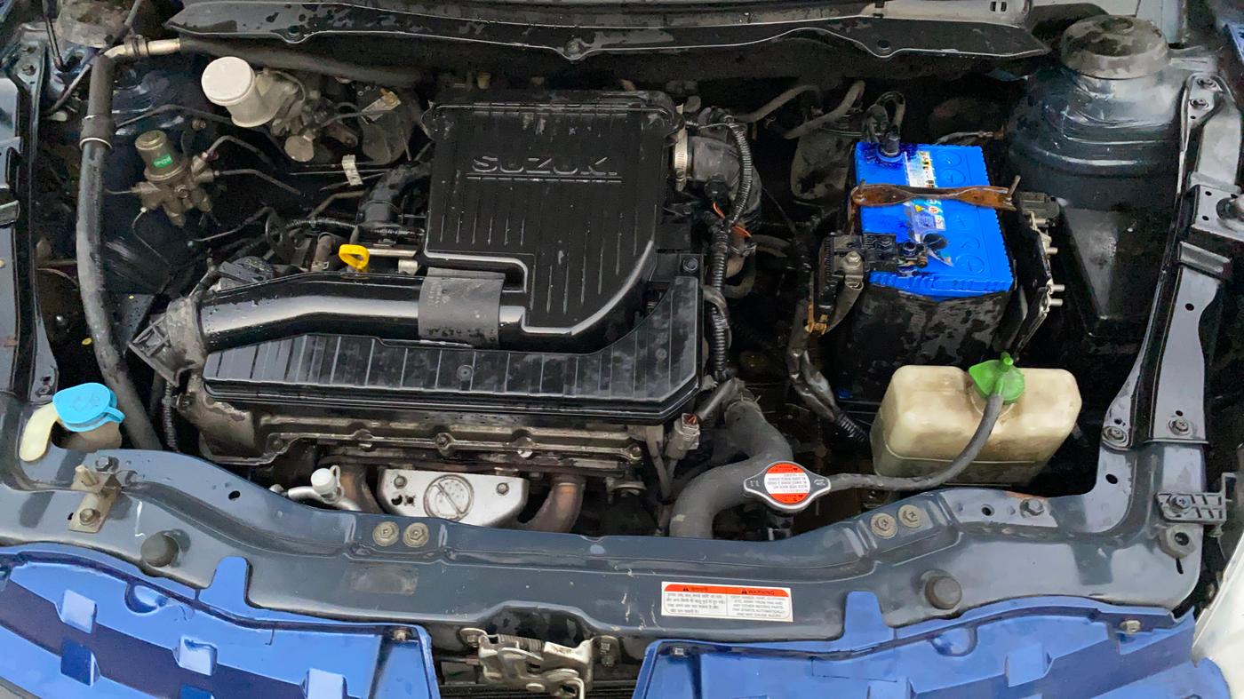 2012 Maruti Swift VXI, Petrol, Manual, 1,20,290 km, Engine View