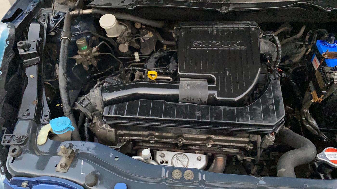 2012 Maruti Swift VXI, Petrol, Manual, 1,20,290 km, Engine View - Right