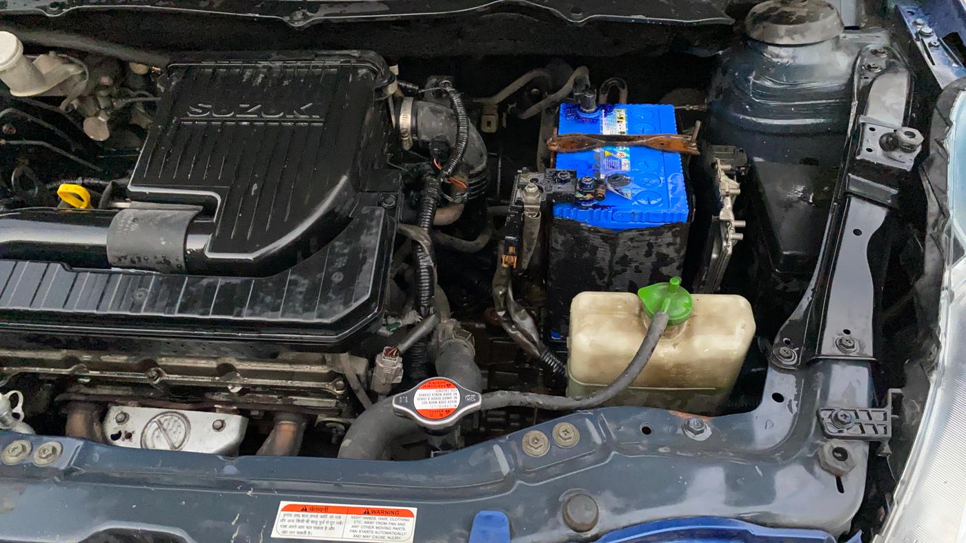 2012 Maruti Swift VXI, Petrol, Manual, 1,20,290 km, Engine View - Left