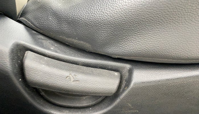 2015 Hyundai Grand i10 SPORTZ 1.2 KAPPA VTVT, Petrol, Manual, 69,663 km, Driver Side Adjustment Panel