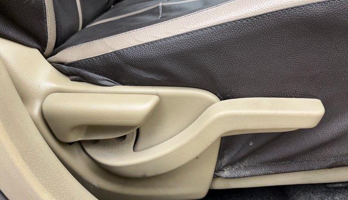 2016 Honda Amaze 1.2L I-VTEC S, Petrol, Manual, 36,037 km, Driver Side Adjustment Panel