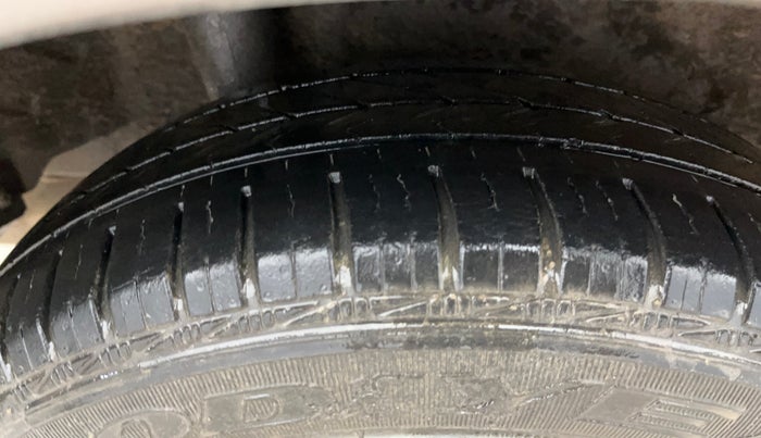 2016 Honda Amaze 1.2L I-VTEC S, Petrol, Manual, 36,037 km, Right Rear Tyre Tread