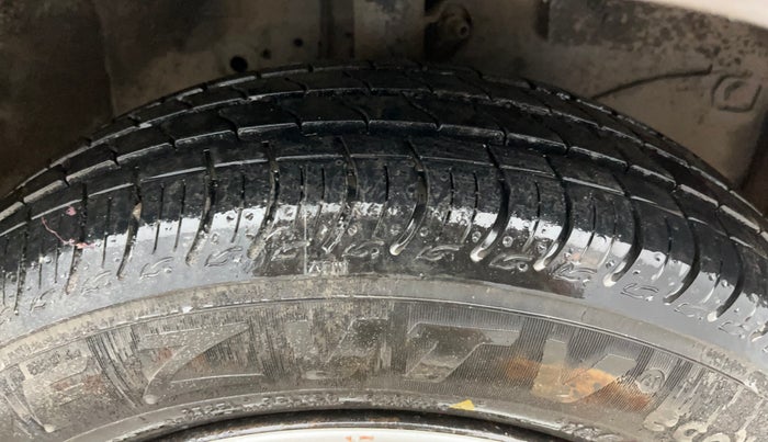 2016 Honda Amaze 1.2L I-VTEC S, Petrol, Manual, 36,037 km, Right Front Tyre Tread