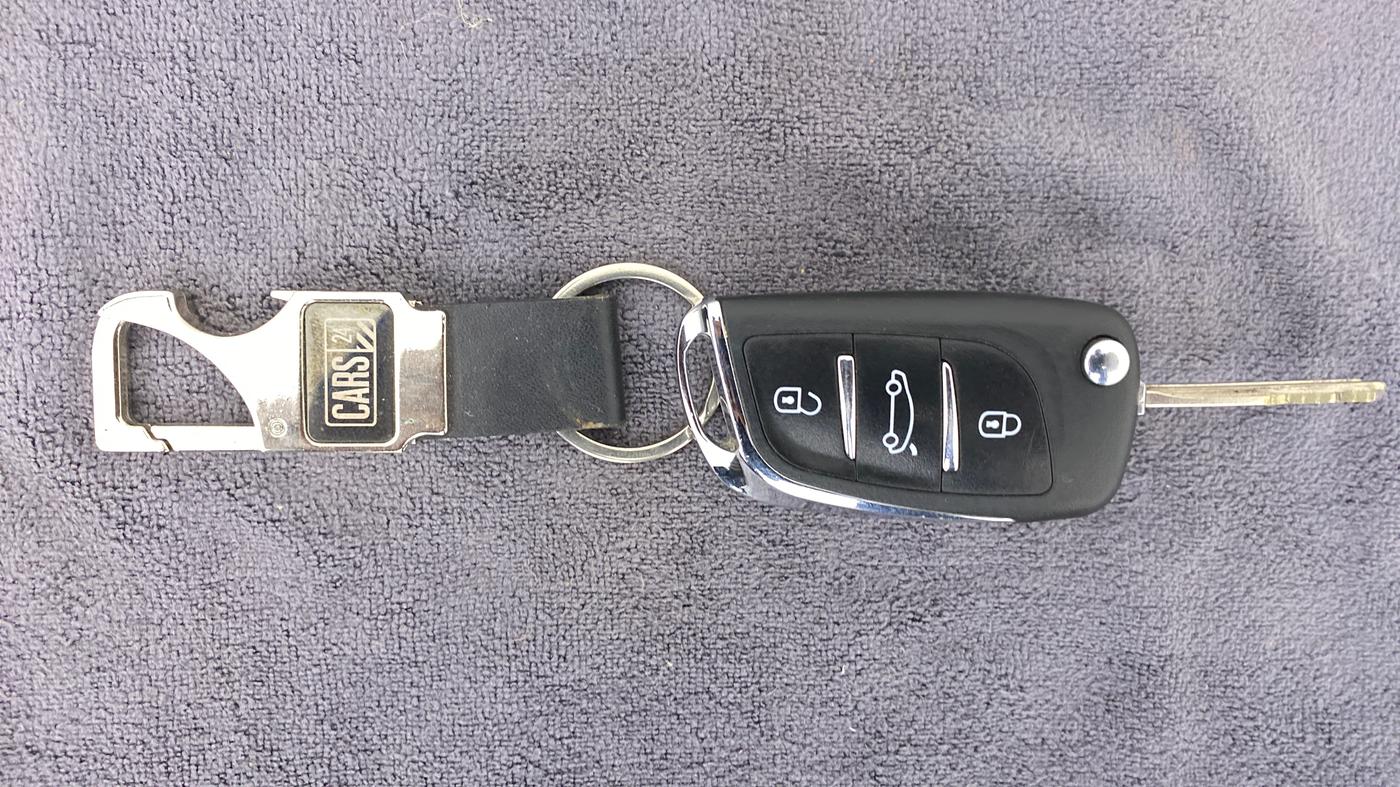 2019 Hyundai Elite i20 SPORTZ PLUS 1.2, Petrol, Manual, 30,683 km, Key Close Up