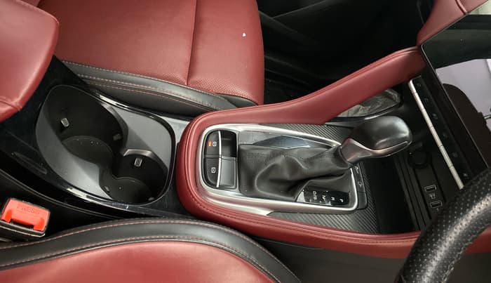 2022 MG ASTOR SAVVY 1.3 TURBO AT S RED, Petrol, Automatic, 14,541 km, Gear Lever