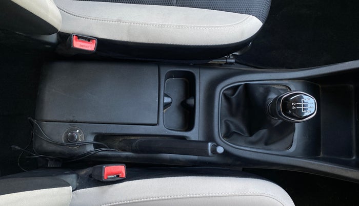 2022 Renault TRIBER RXT, Petrol, Manual, 89,906 km, Gear Lever