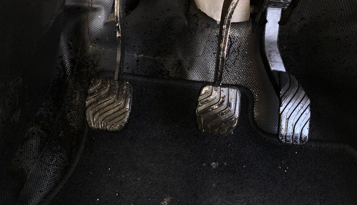 2022 Renault TRIBER RXT, Petrol, Manual, 89,906 km, Pedals