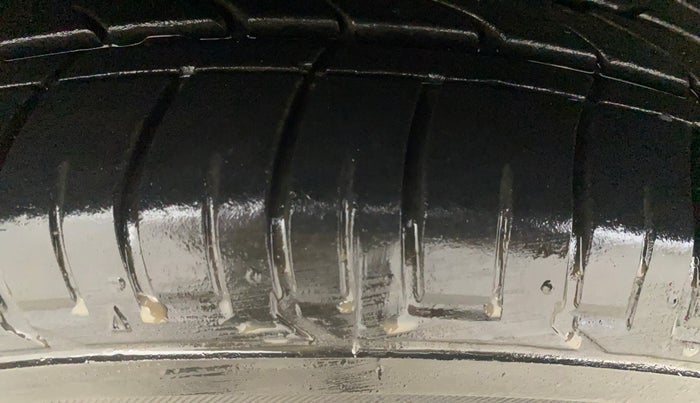 2016 Hyundai Creta SX PLUS AT 1.6 PETROL, Petrol, Automatic, 75,126 km, Right Rear Tyre Tread