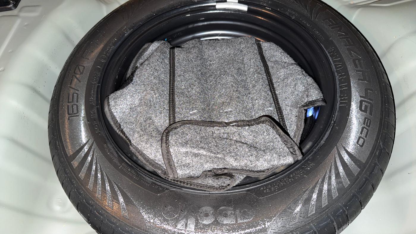 2023 Hyundai EXTER SX(O) CONNECT 1.2 AMT DUAL TONE, Petrol, Automatic, 13,620 km, Spare Tyre