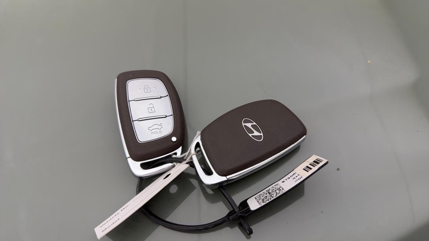 2023 Hyundai EXTER SX(O) CONNECT 1.2 AMT DUAL TONE, Petrol, Automatic, 13,620 km, Key Close Up