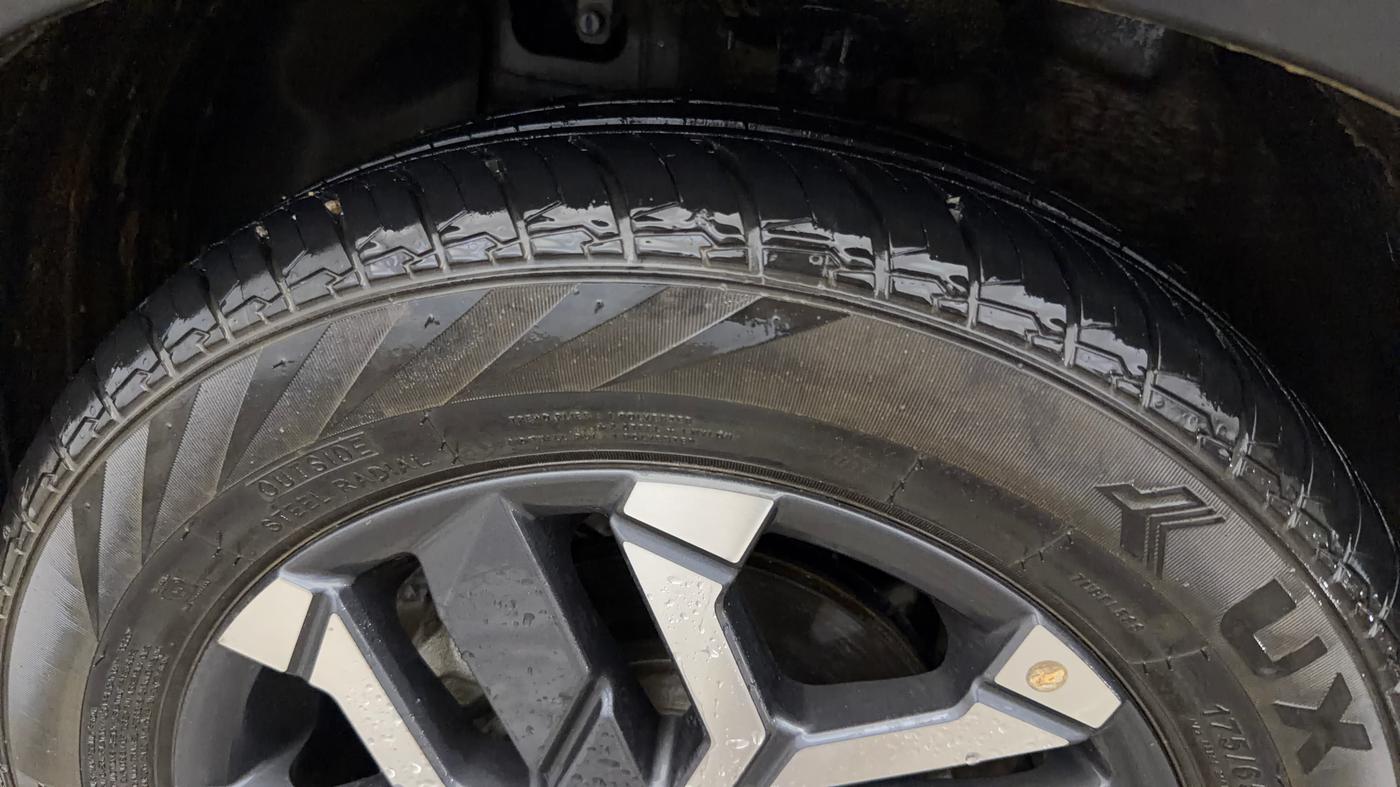 2023 Hyundai EXTER SX(O) CONNECT 1.2 AMT DUAL TONE, Petrol, Automatic, 13,620 km, Left Front Tyre Tread