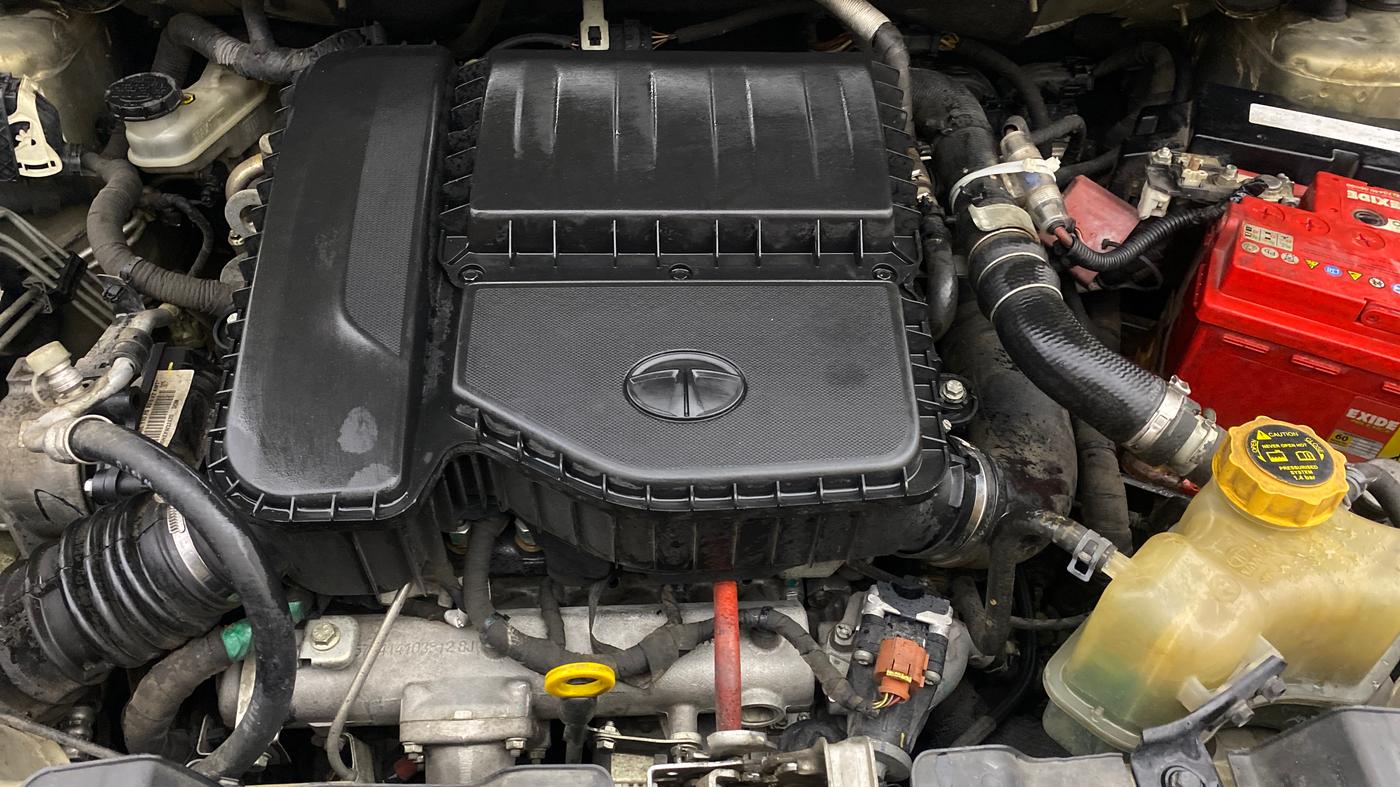 2022 Tata NEXON XZA PLUS (PREMIUM) KAZIRANGA DIESEL, Diesel, Automatic, 1,36,650 km, Engine View