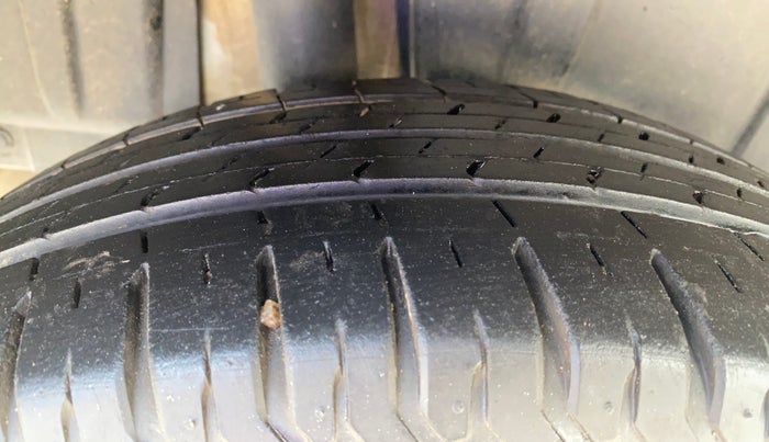 2020 Maruti XL6 ZETA MT, Petrol, Manual, 76,860 km, Right Rear Tyre Tread