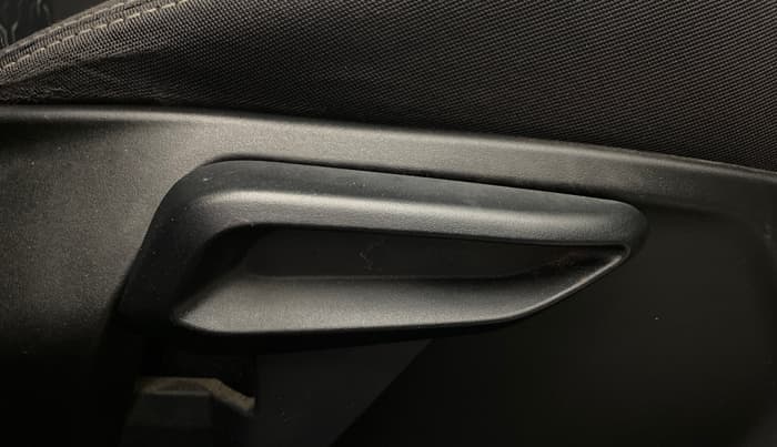 2021 Tata Tiago XZA PLUS PETROL, Petrol, Automatic, 1,02,224 km, Driver Side Adjustment Panel
