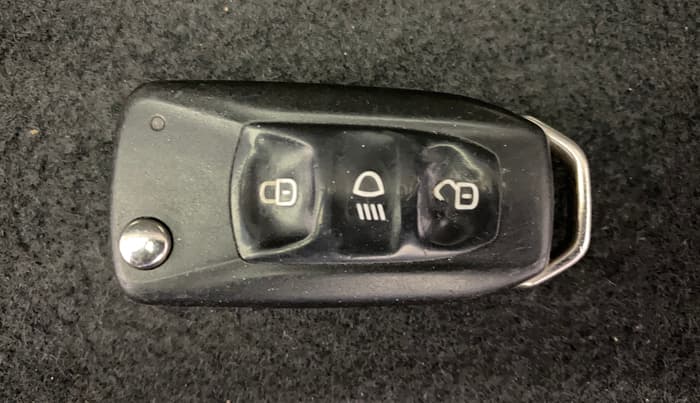 2021 Tata Tiago XZA PLUS PETROL, Petrol, Automatic, 1,02,224 km, Key Close Up