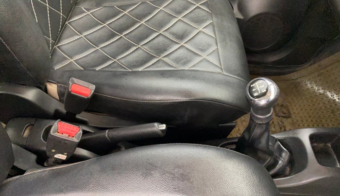 2017 Maruti Wagon R 1.0 VXI, Petrol, Manual, 37,228 km, Gear Lever
