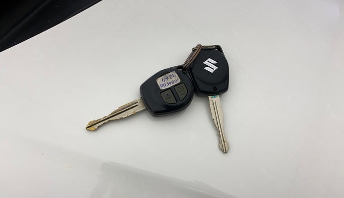 2017 Maruti Wagon R 1.0 VXI, Petrol, Manual, 37,228 km, Key Close Up