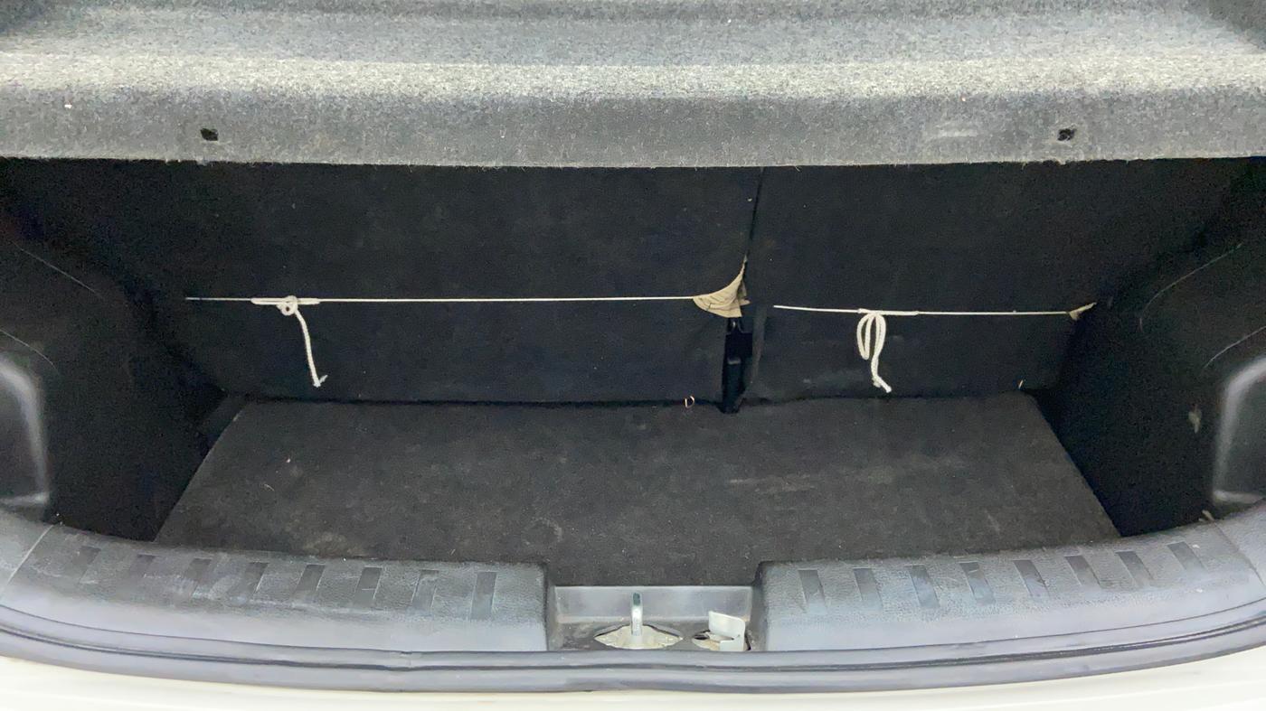 2016 Maruti Swift LXI OPT, Petrol, Manual, 59,743 km, Boot Inside